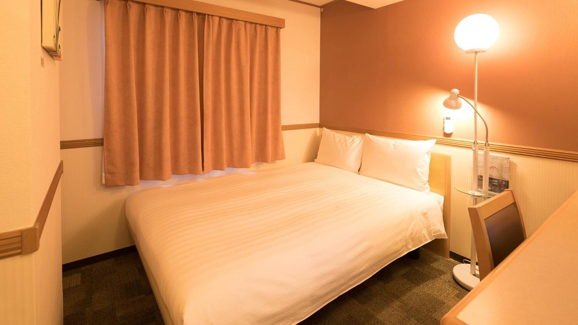 Toyoko Inn Kiryu Eki Minami Guchi Rum bild