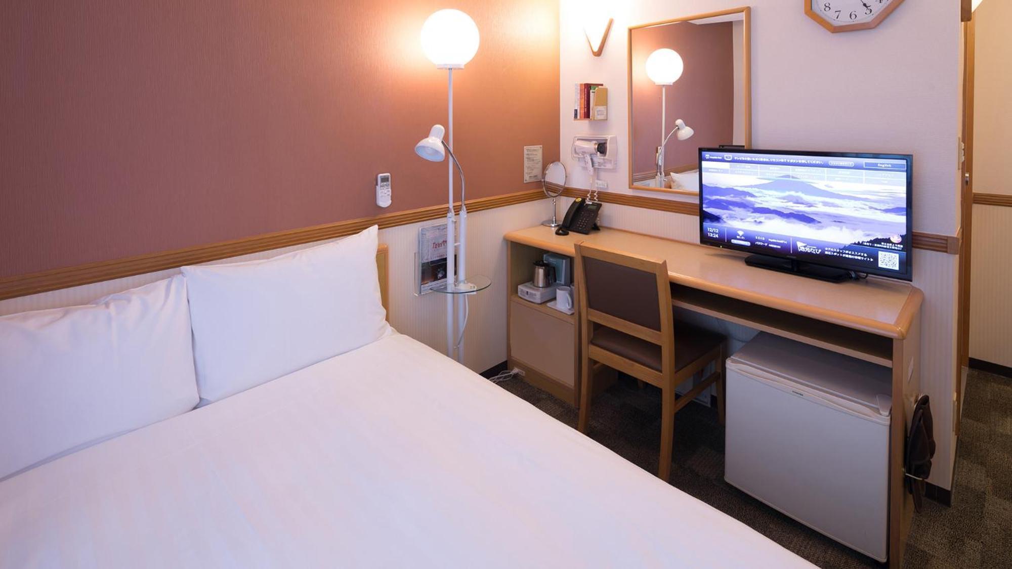 Toyoko Inn Kiryu Eki Minami Guchi Rum bild