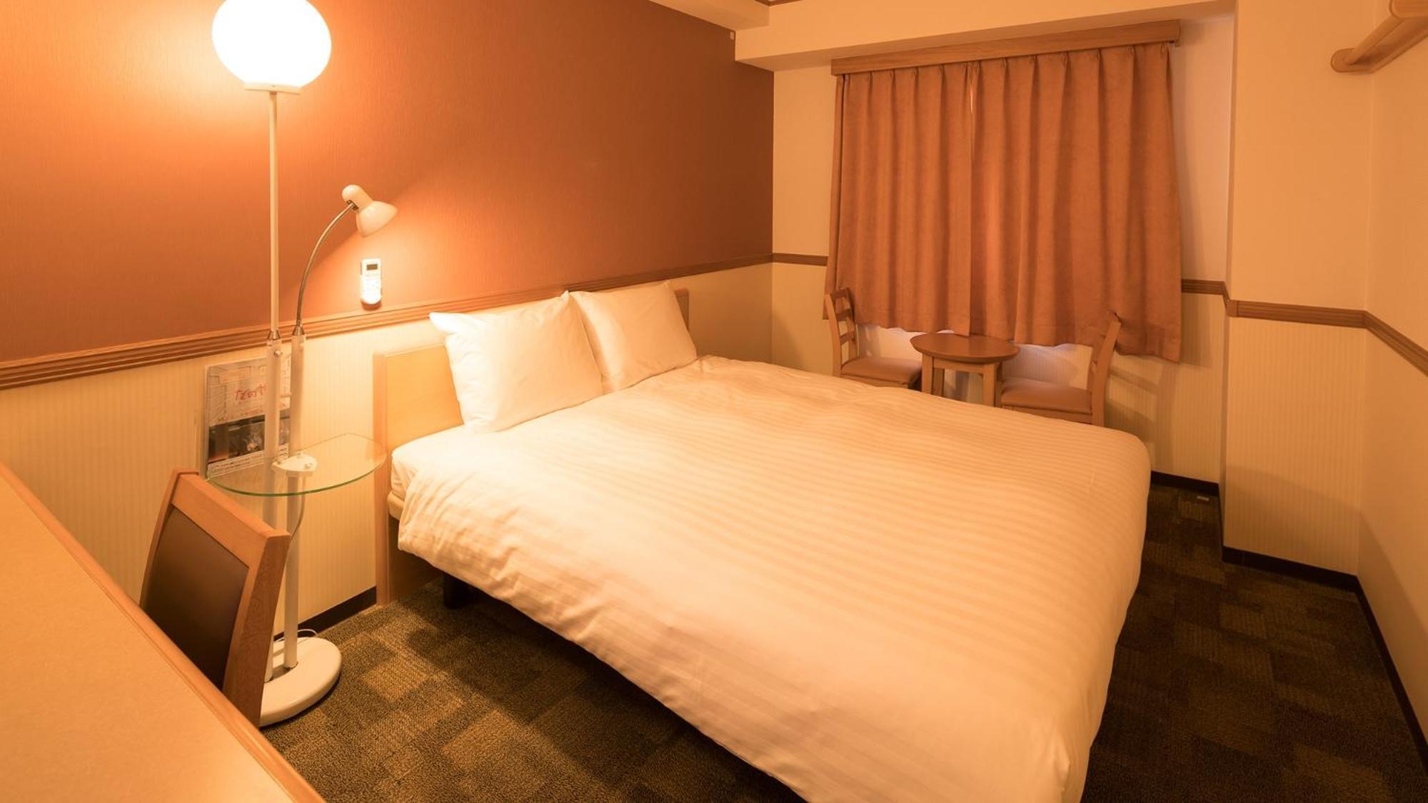 Toyoko Inn Kiryu Eki Minami Guchi Rum bild